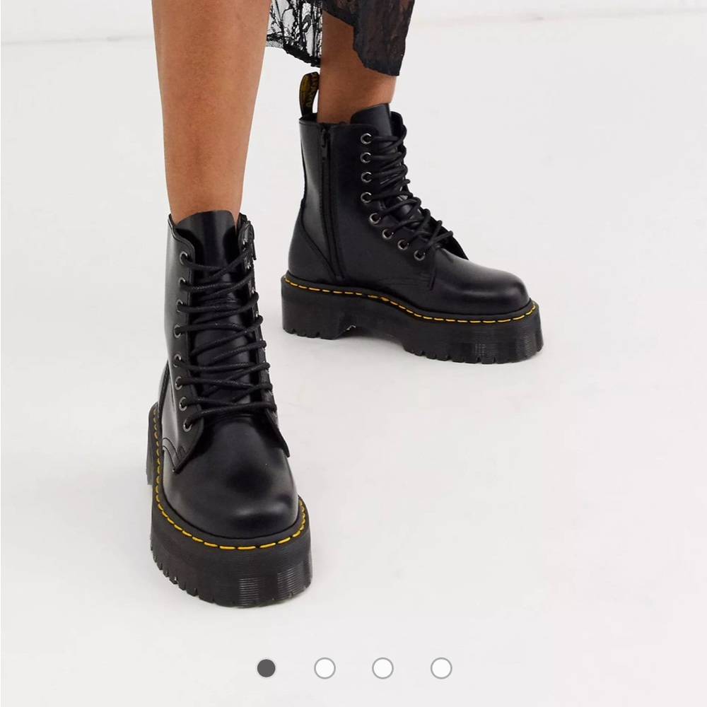 Doc marten Jadon platform chuck boots. Worn twice